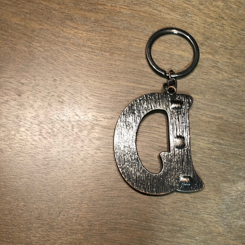 Letter D Keychain - Picture 4 of 4
